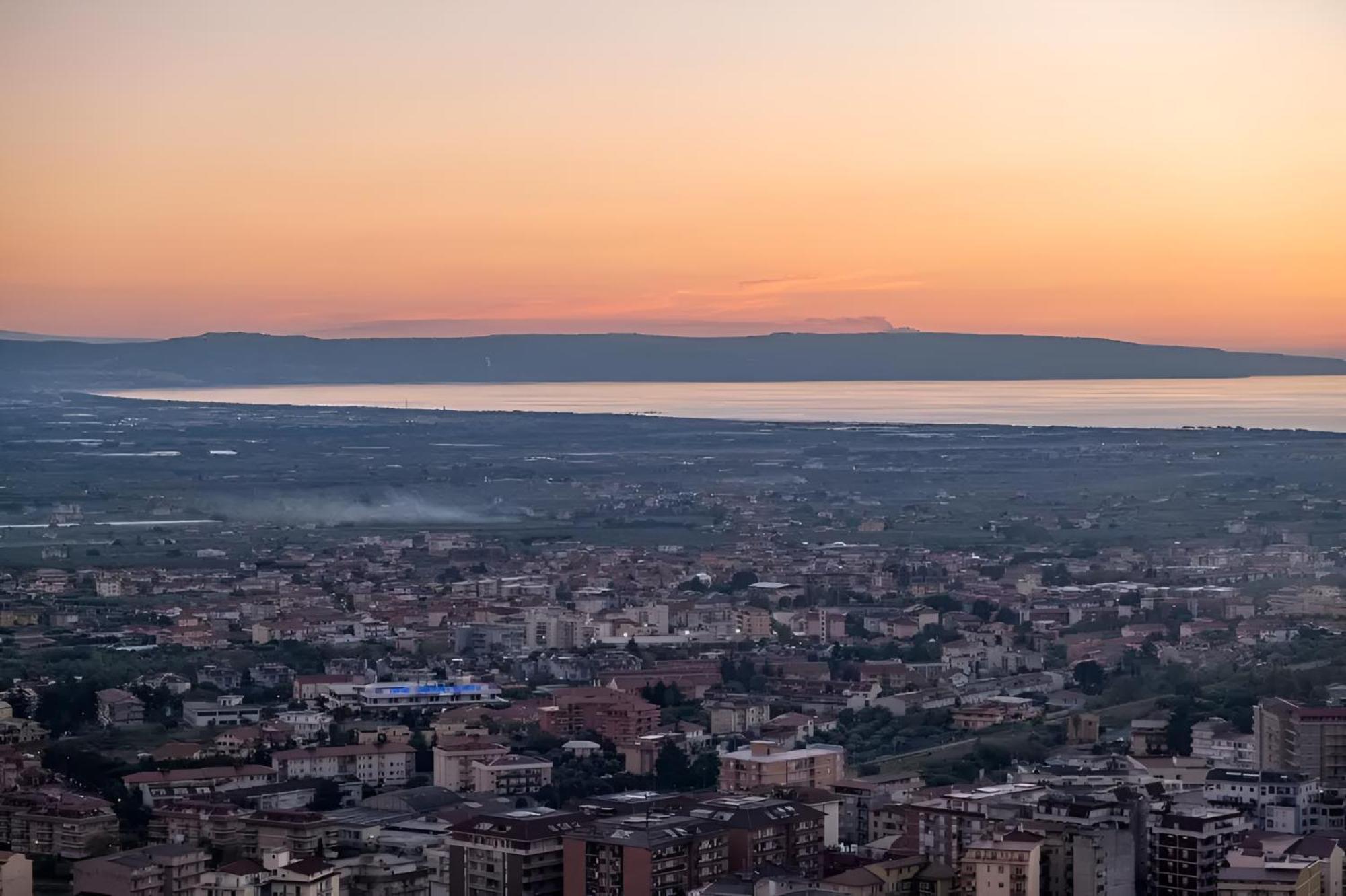 Modern Apt Reventino - Le Lincelle, Lamezia SantʼEufemia Lamezia Eksteriør bilde